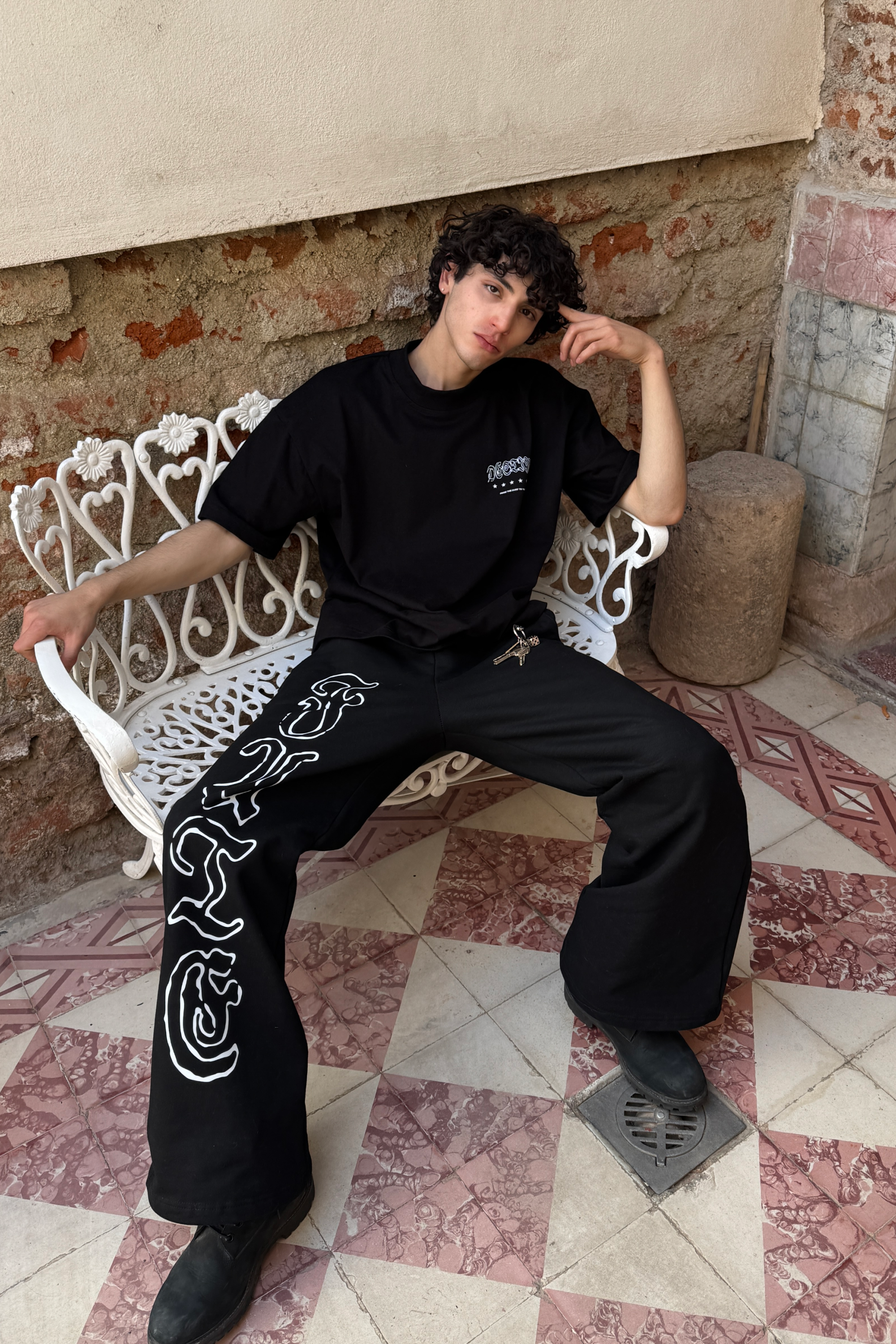 Noblesse Tee Black